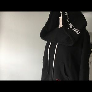 Pullover sweatshirt, hoodie
